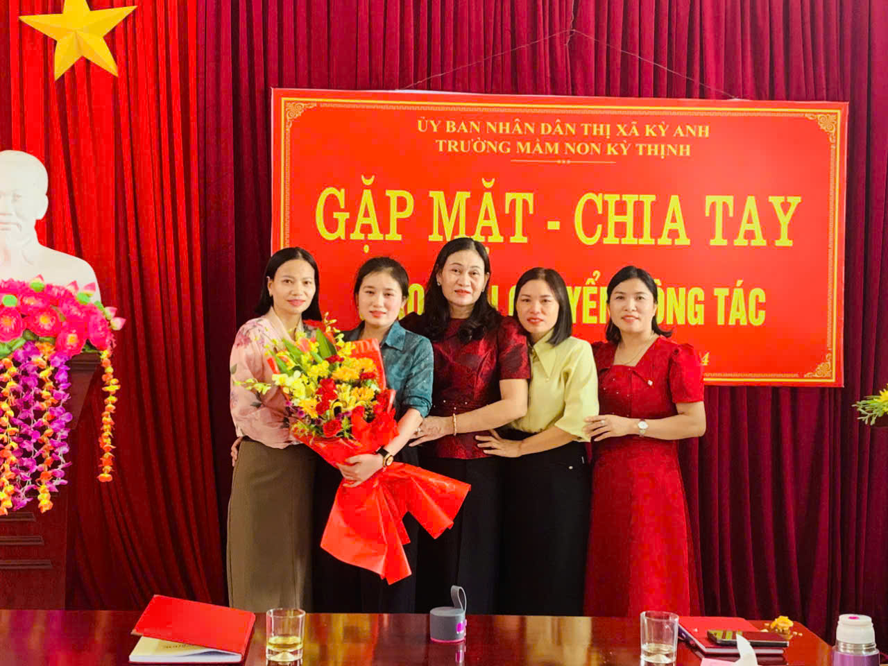 GẶP MẶT - CHIA TAY GIÁO VIÊN THUYÊN CHUYỂN CÔNG TÁC