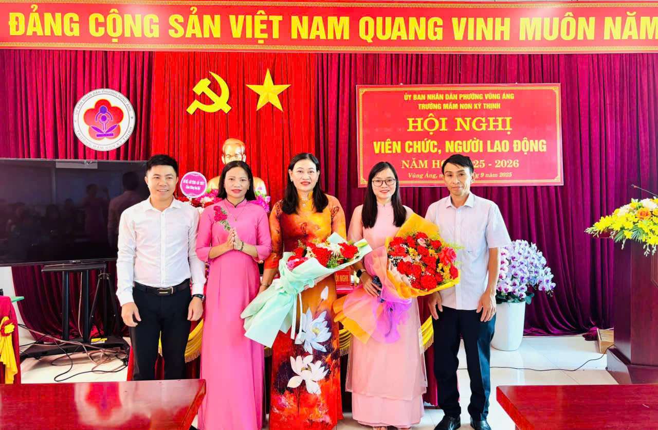TRƯỜNG MẦM NON KỲ THỊNH TỔ CHỨC HỘI NGHỊ VIÊN CHỨC, NGƯỜI LAO ĐỘNG NĂM HỌC 2025 - 2026