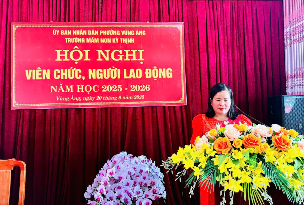 Đ/c Nguyễn Thị Loan tham luận về công tác chăm lo đời sống cho CBGVNV