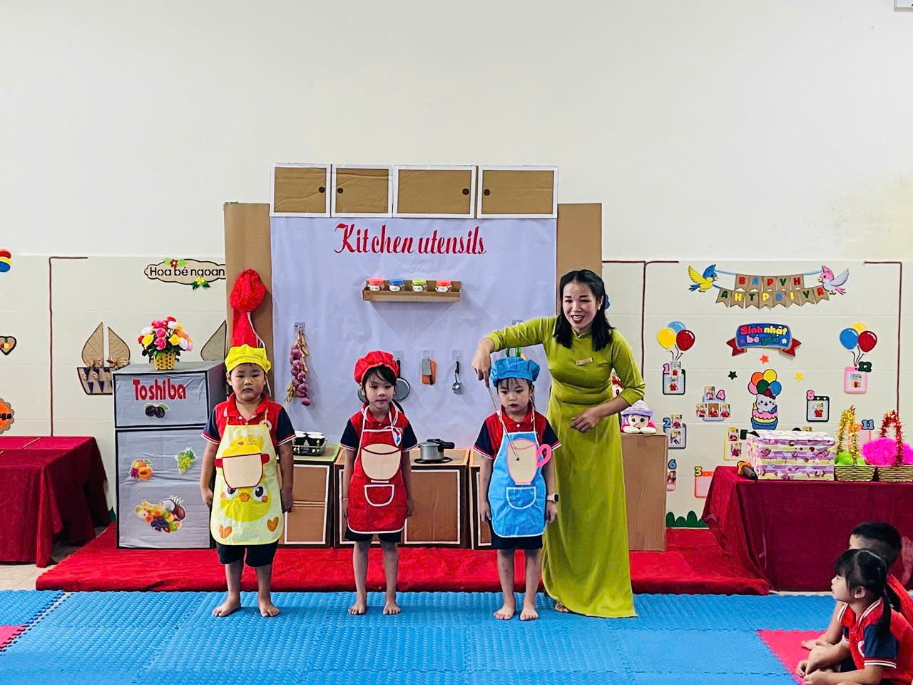 TRƯỜNG MẦM NON KỲ THỊNH TỔ CHỨC THAO GIẢNG CHÀO MỪNG 43 NĂM NGÀY NHÀ GIÁO VIỆT NAM (20/11/1982 - 20/11/2025)