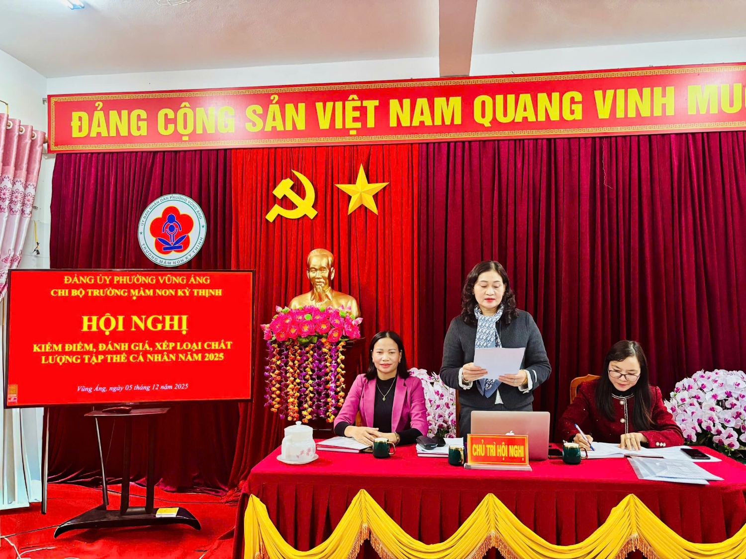 CHI BỘ TRƯỜNG MẦM NON KỲ THỊNH TỔ CHỨC HỘI NGHỊ KIỂM ĐIỂM, ĐÁNH GIÁ, XẾP LOẠI CHẤT LƯỢNG  TẬP THỂ, CÁ NHÂN NĂM 2025